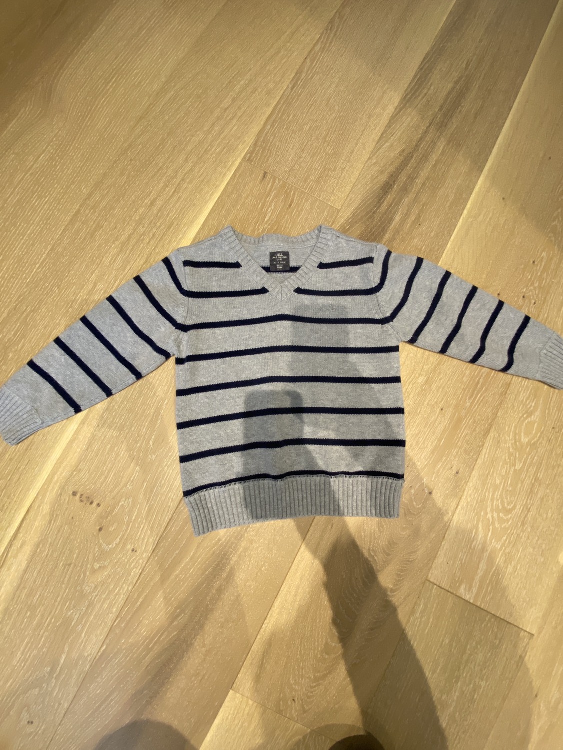 Sweater thumbnail