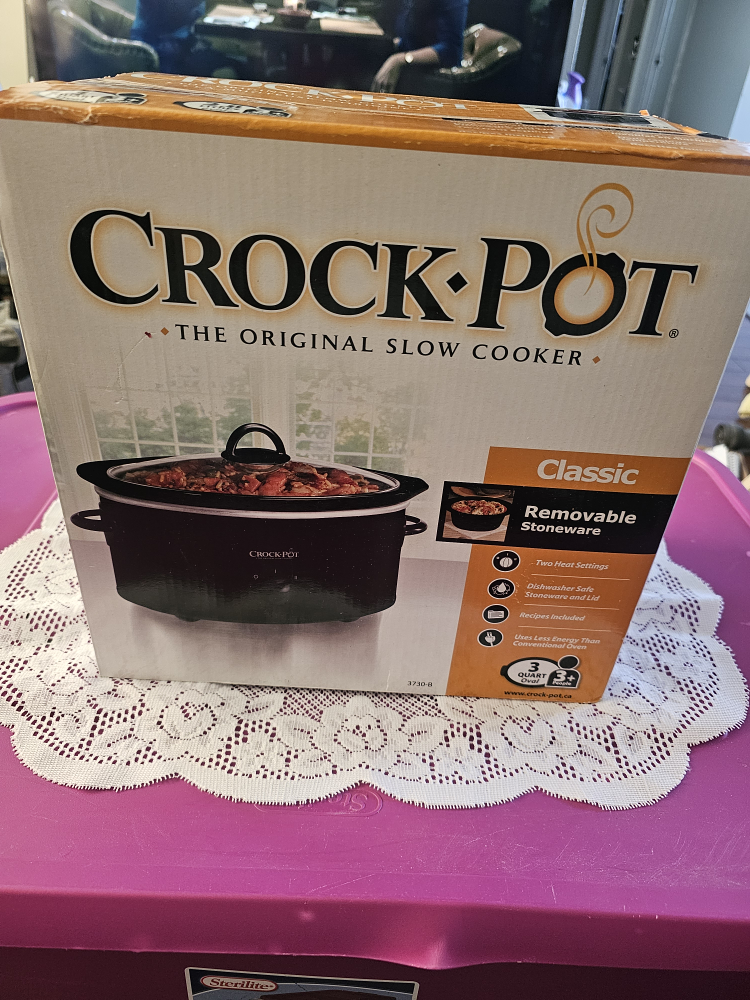 CROCK POT CLASSIC 3 quart