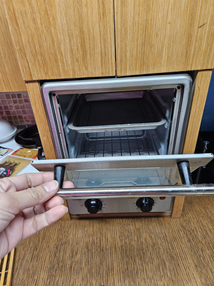 miniature kitchen with real oven, cookware amd working sink - photo 2