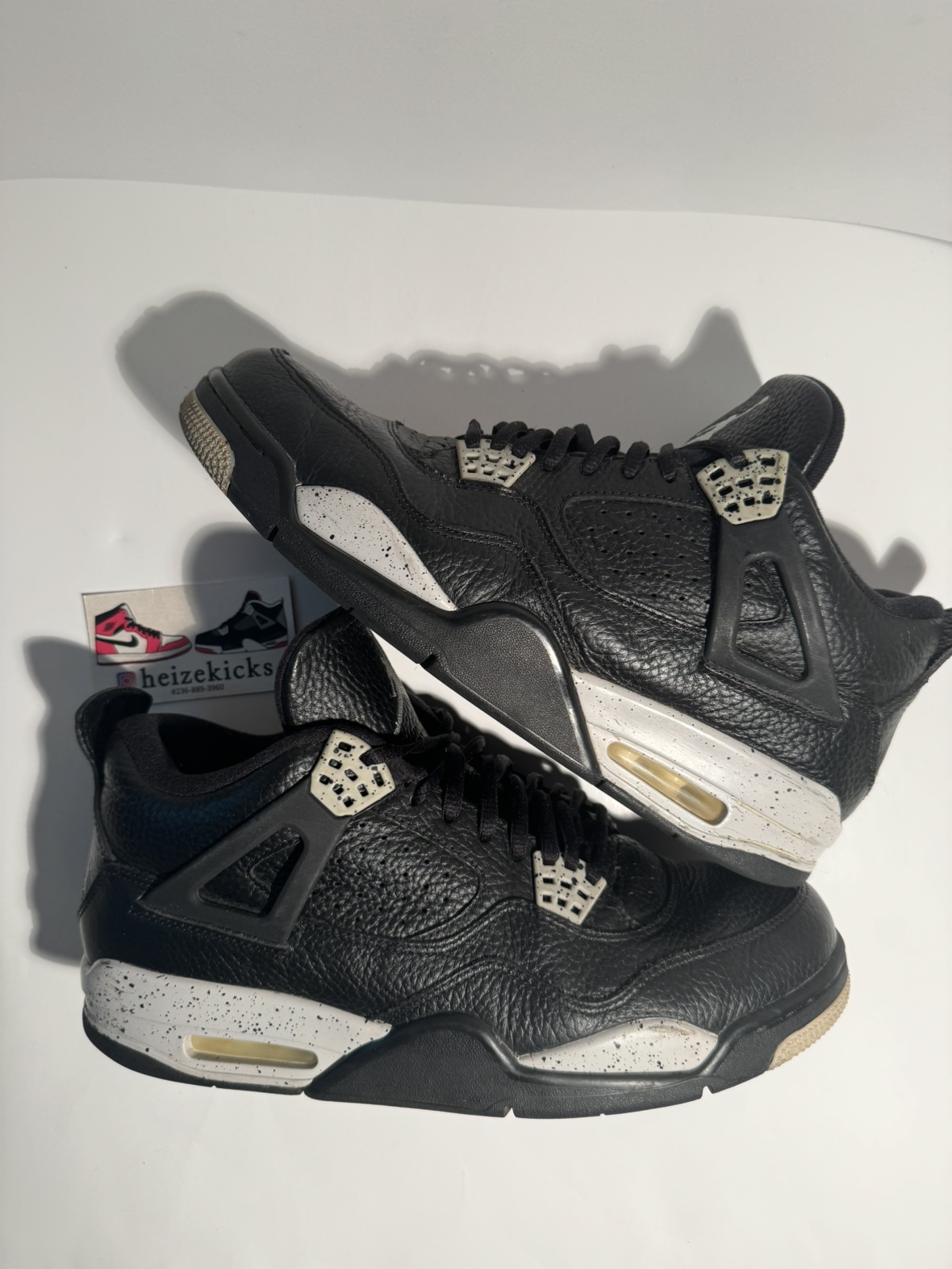 Air Jordan 4 Oreo thumbnail