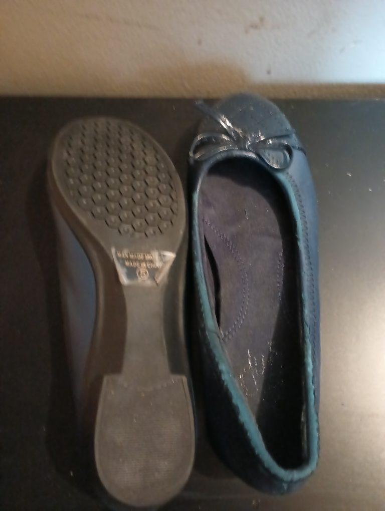 kids shoes size 5 - photo 2