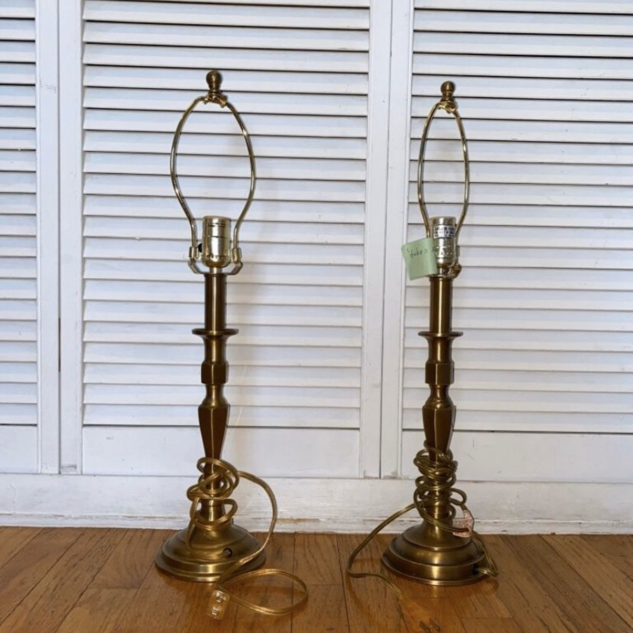 Set of lamps bases
