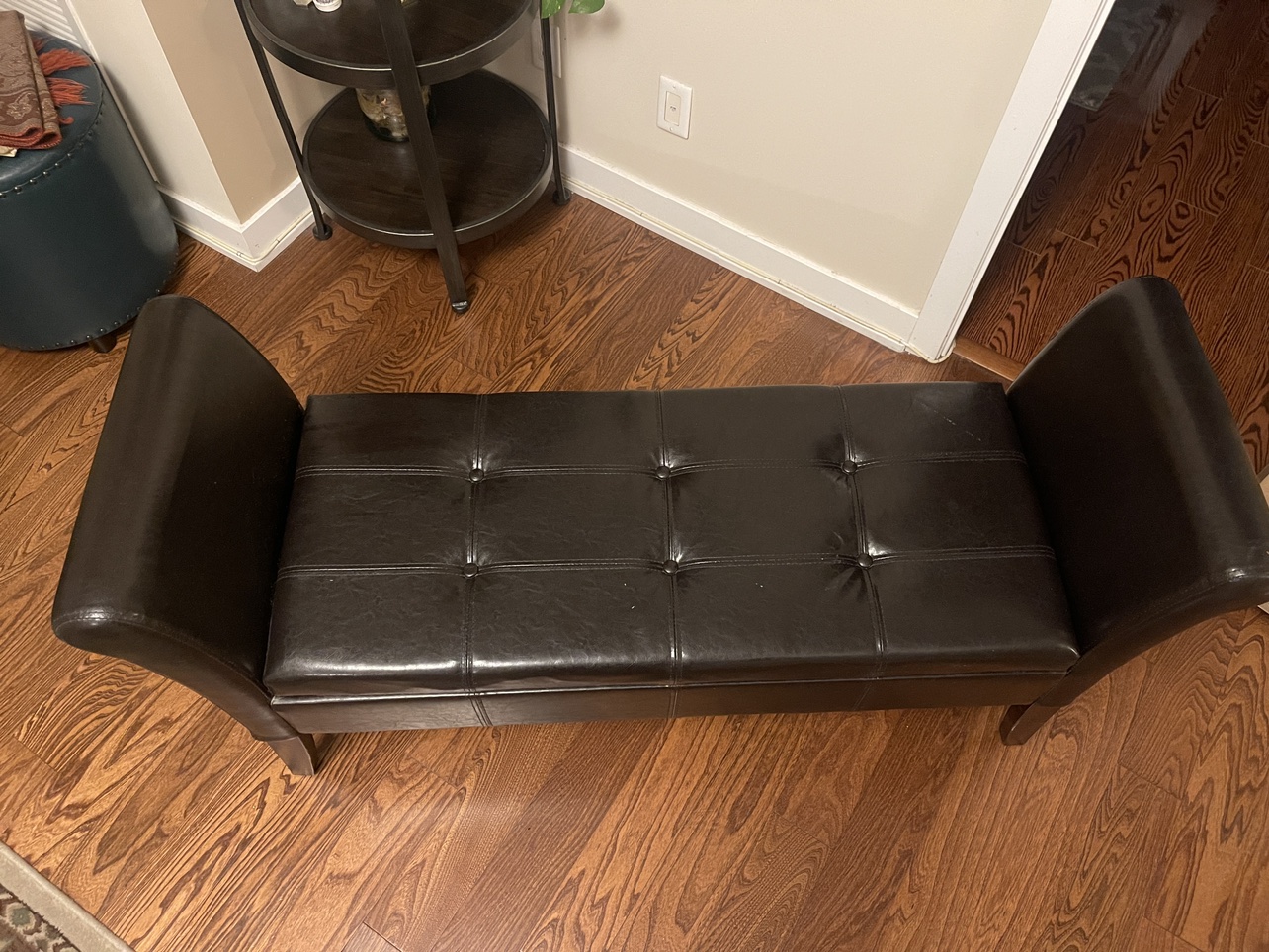 Leather seater with storage. Top condition - photo 4