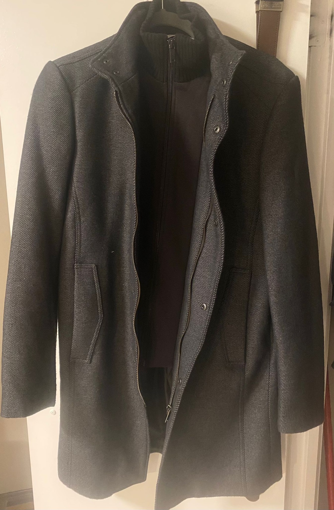 TEXTURED WEAVE COAT WITH CONTRASTING COLLAR image indicator(5)