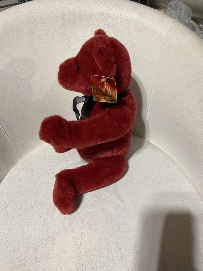 Gund Red Bear image indicator(3)