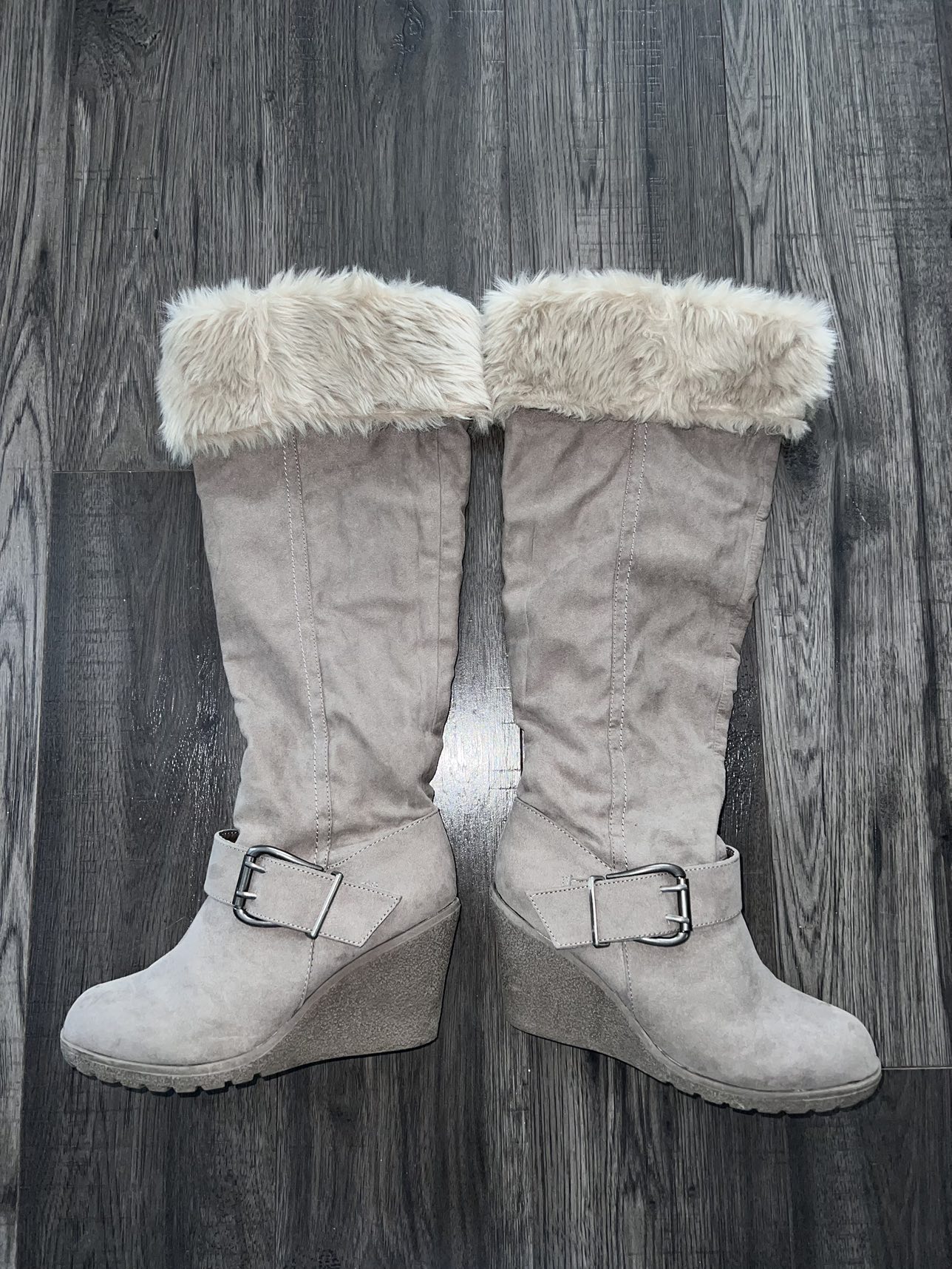 Women's Suede Knee High Boots, Size 7.5 image indicator(3)