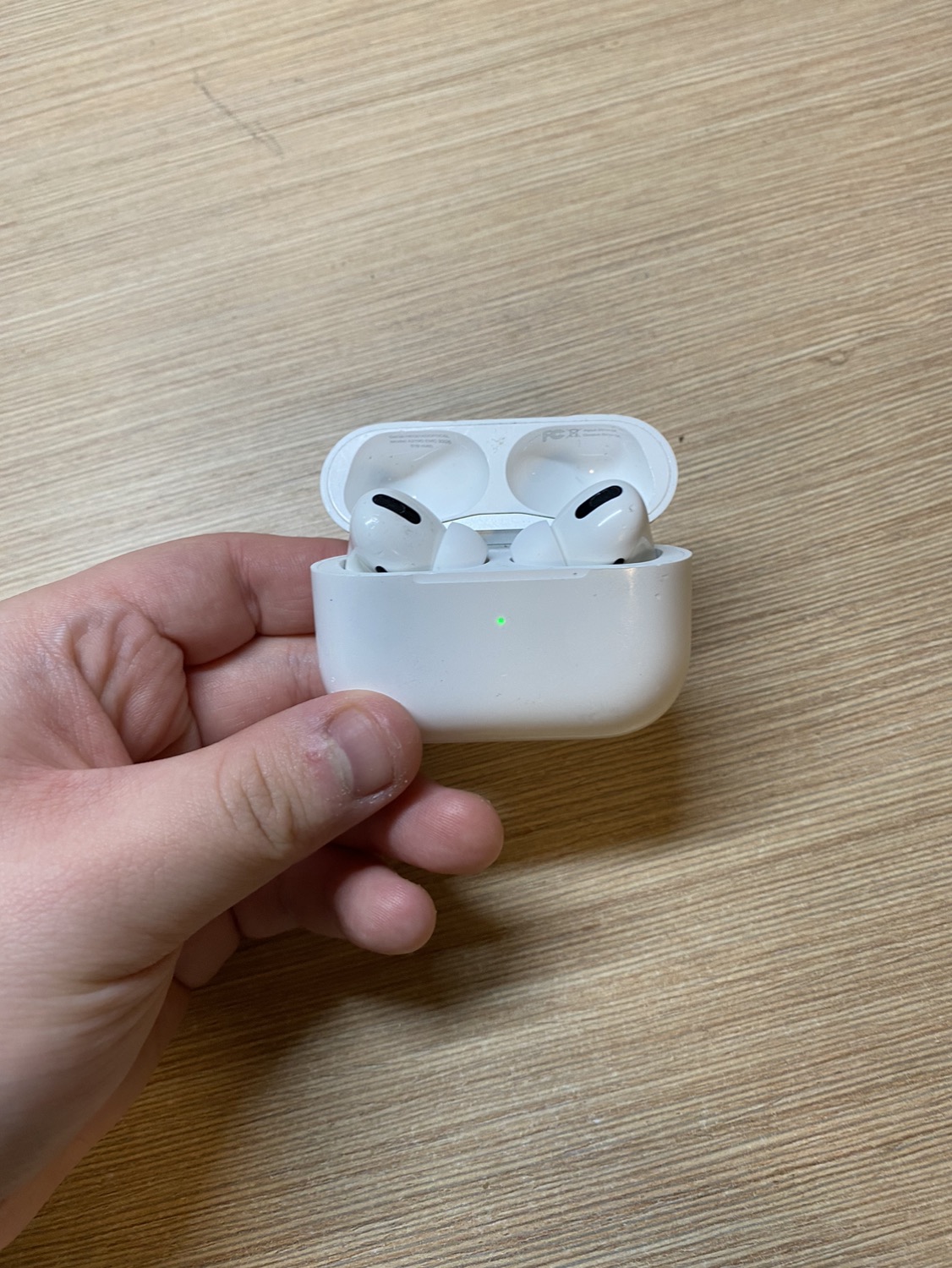 AirPods Pro 1st Generation - photo 2
