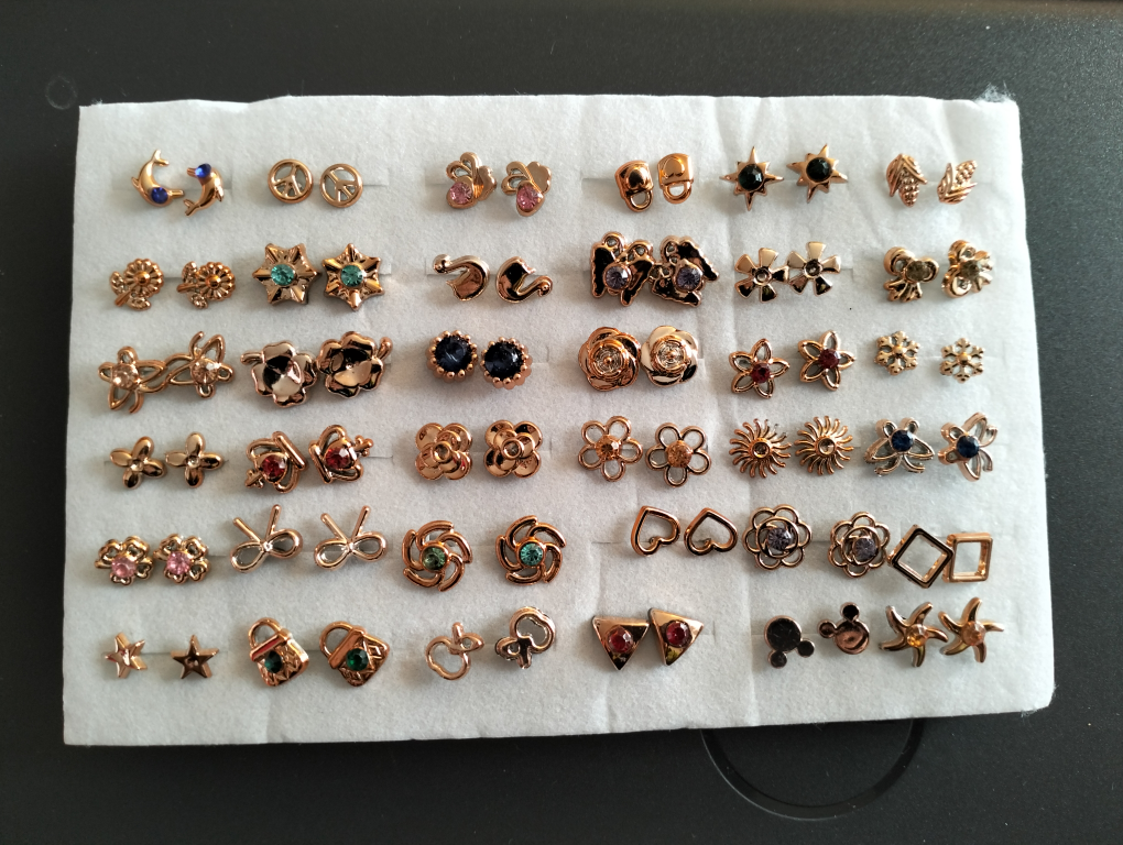 36 Pairs Small Colorful Earings thumbnail
