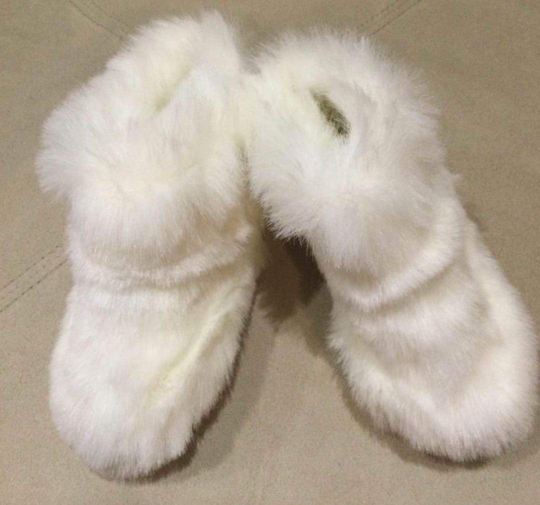 Brand NEW H&am Infant size 12 to 18 months boots