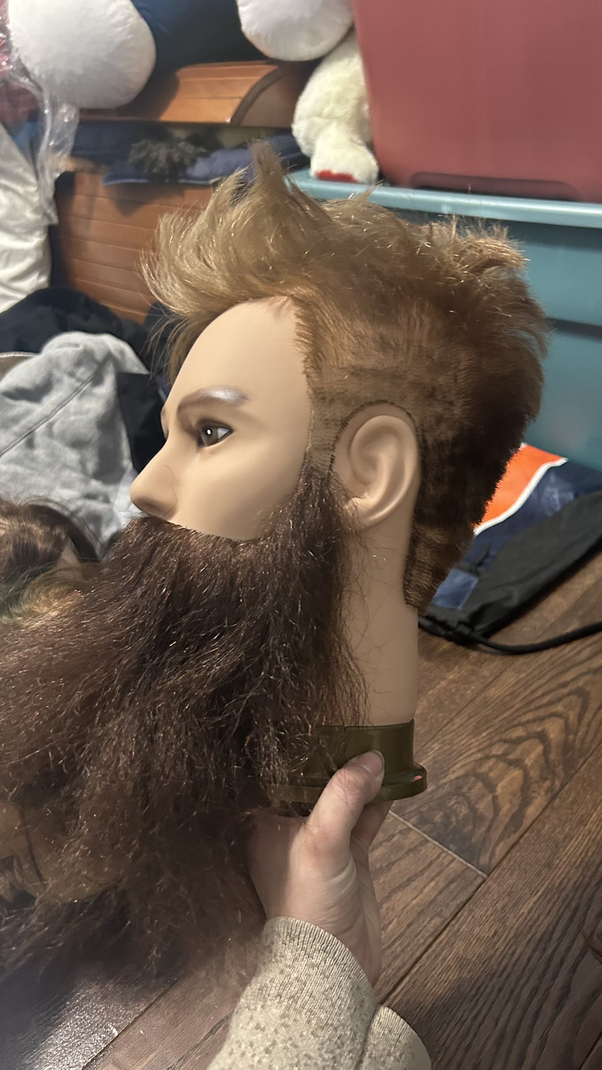 Used Men’s Mannequin Head thumbnail