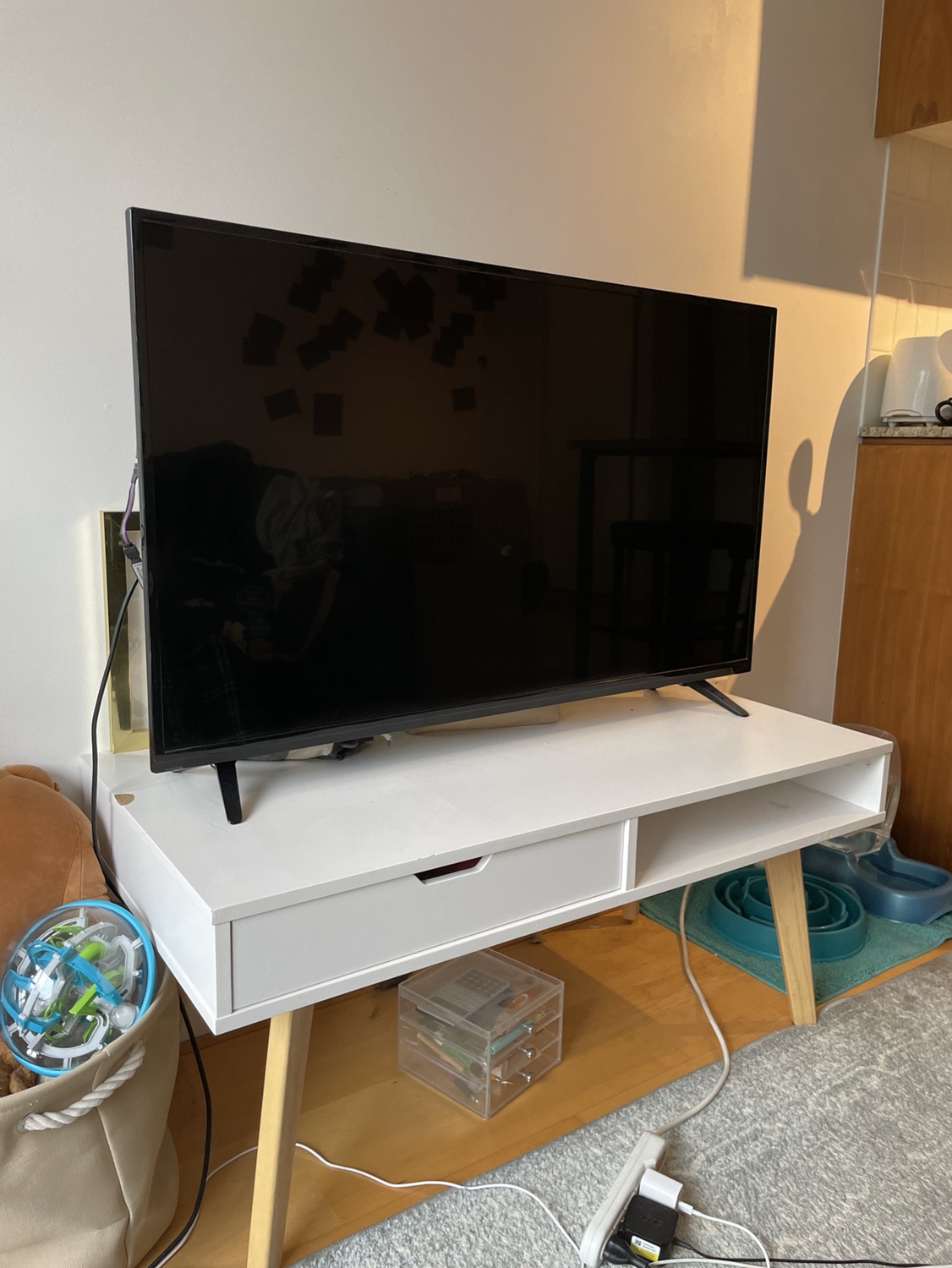 42” TV and TV Stand