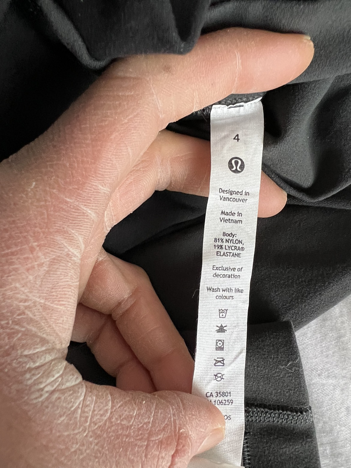 BRAND NEW Lululemon groove pant size 4 - photo 3