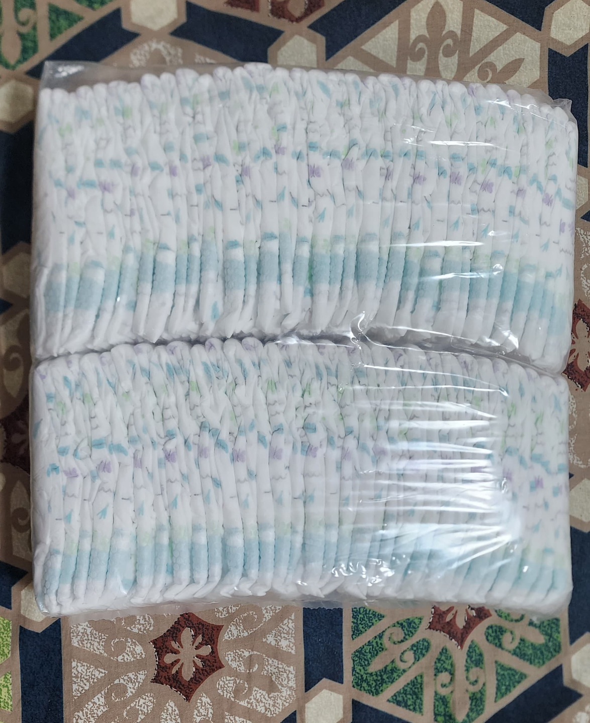 64 Kirkland diapers Size 1 thumbnail