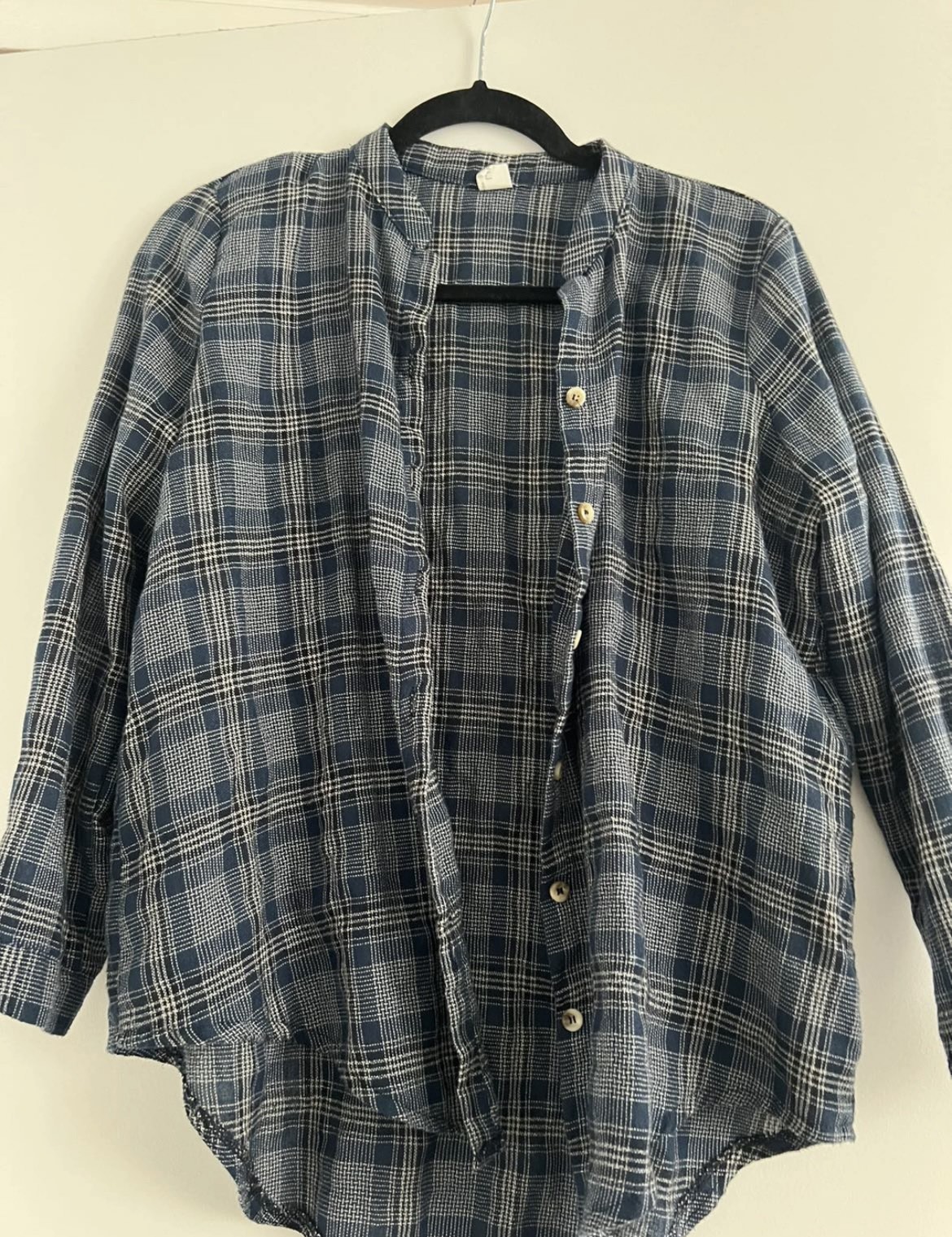 (Free) Women's Clothes thumbnail