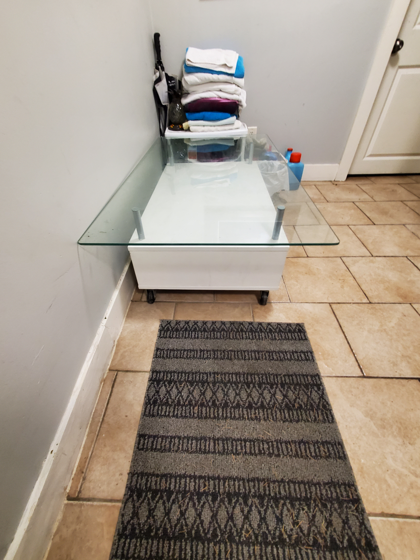 White Glass Table - photo 3