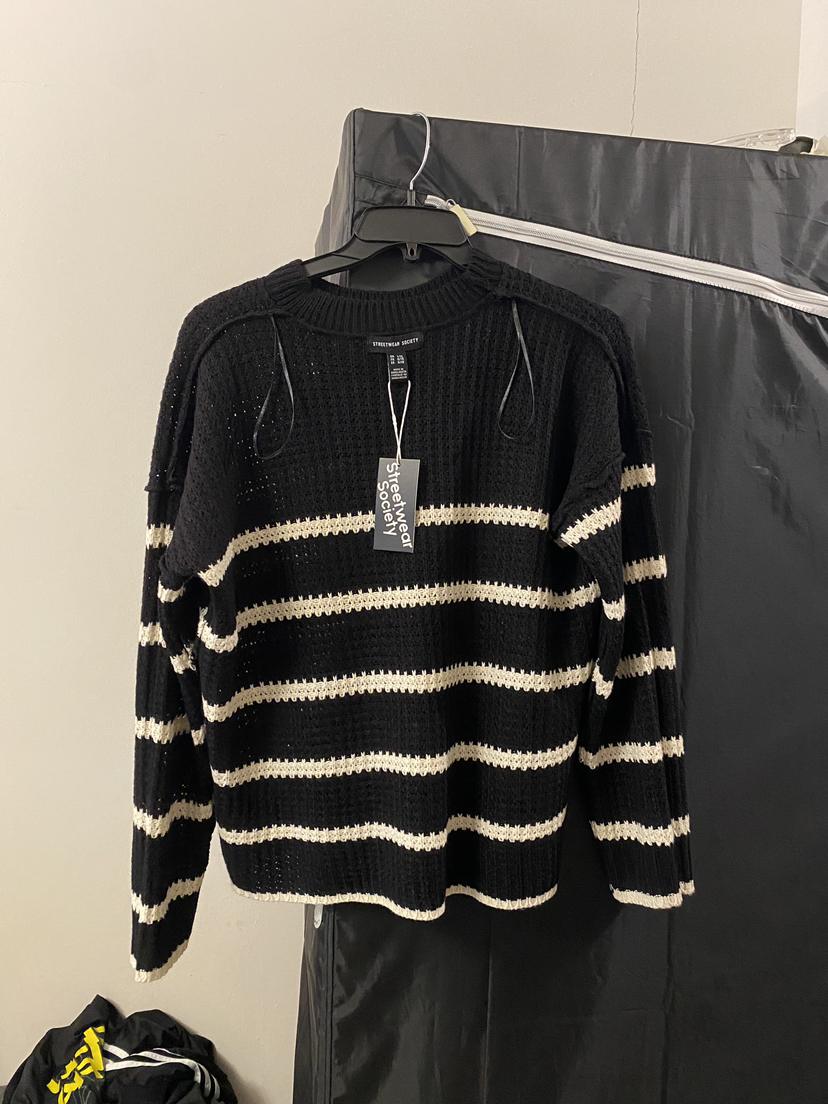 Women’s Sweater thumbnail