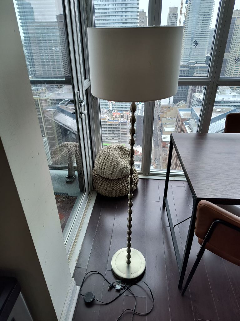 floor lamp white