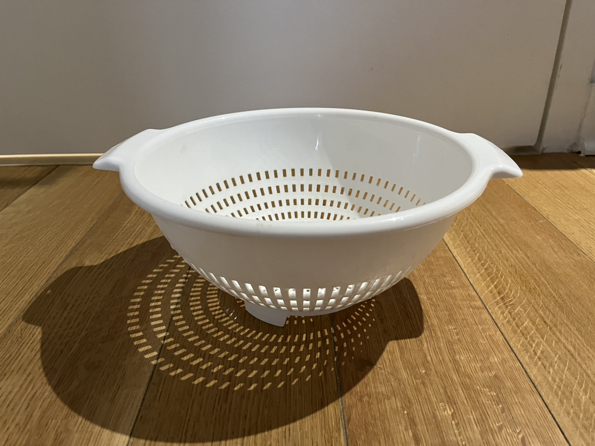 Strainer/colander thumbnail