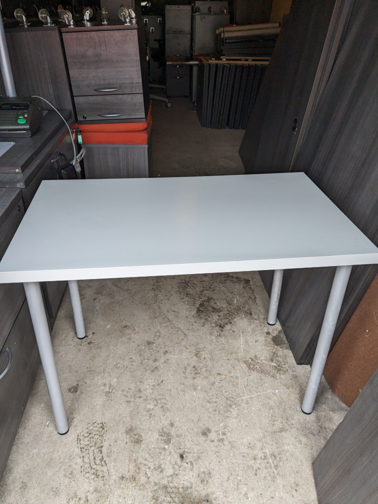 Ikea table Linnmon/Adils