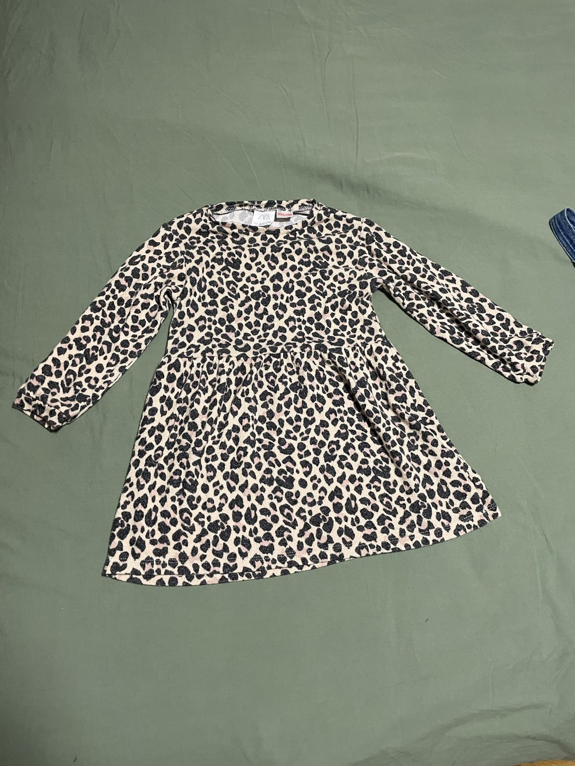 Bundle of dresses for toddler girl from Zara size 2T-3T image indicator(5)