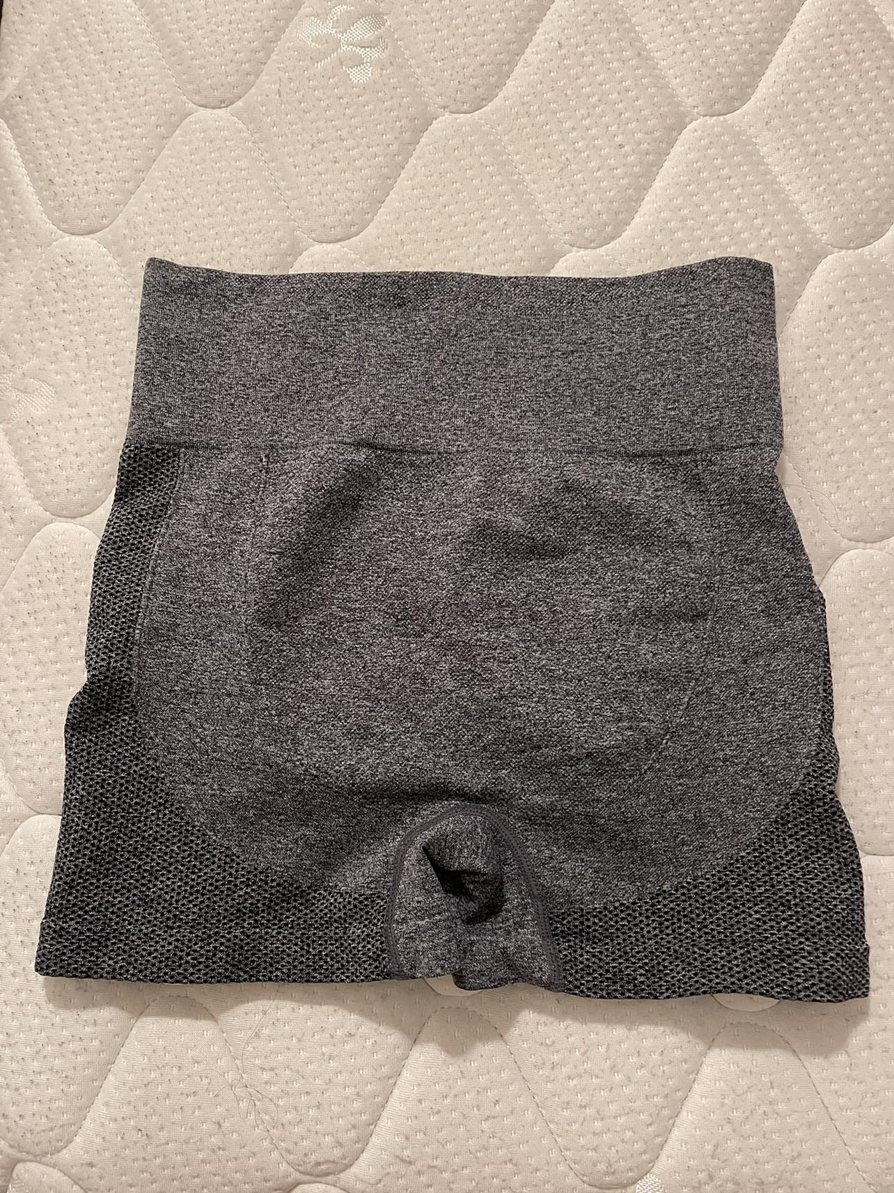 Yoga Basic Wide Waist Band Sports Biker Shorts thumbnail