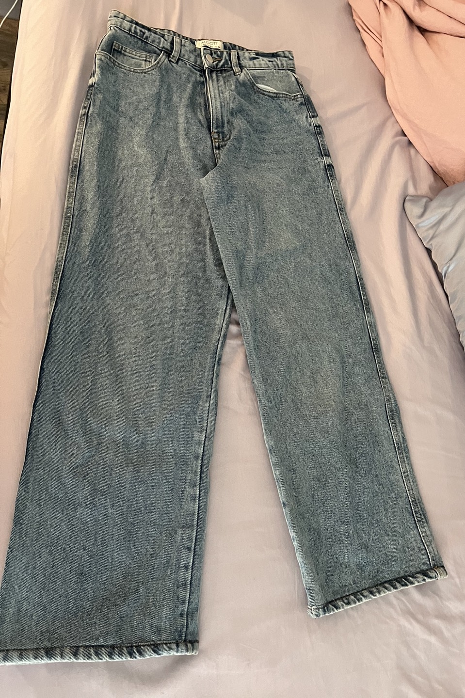 Straight-leg high-rise Jeans image indicator(2)