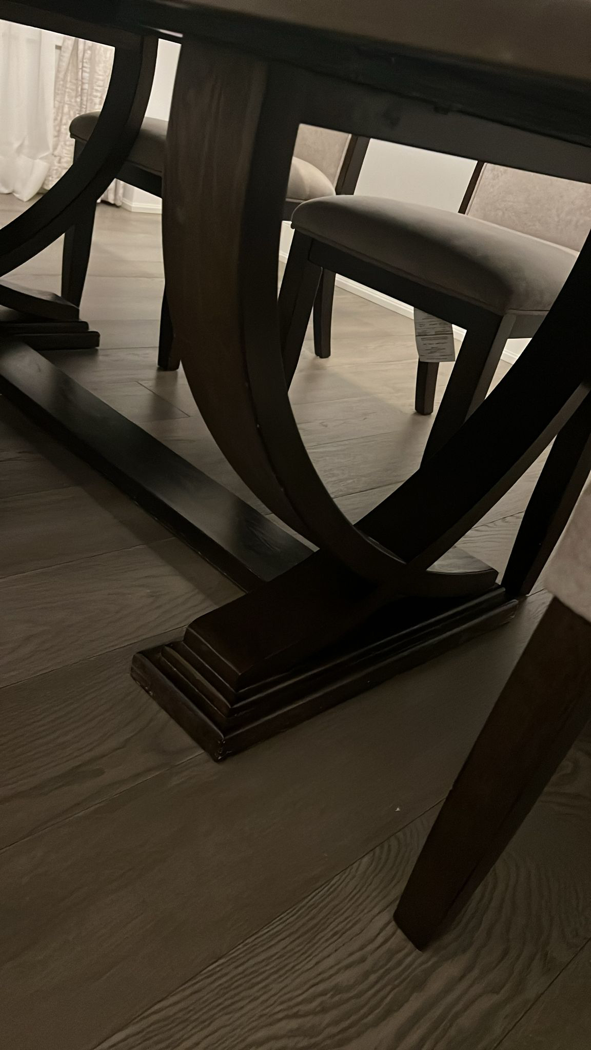 Table and chairs - photo 2