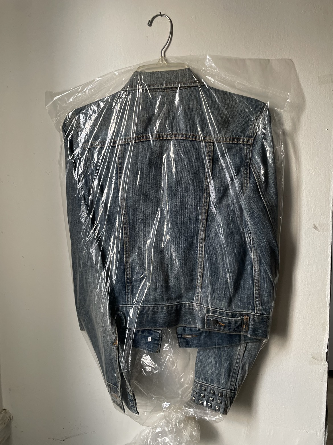Urban Outfitters BDG vintage-inspired studded jean jacket - photo 5