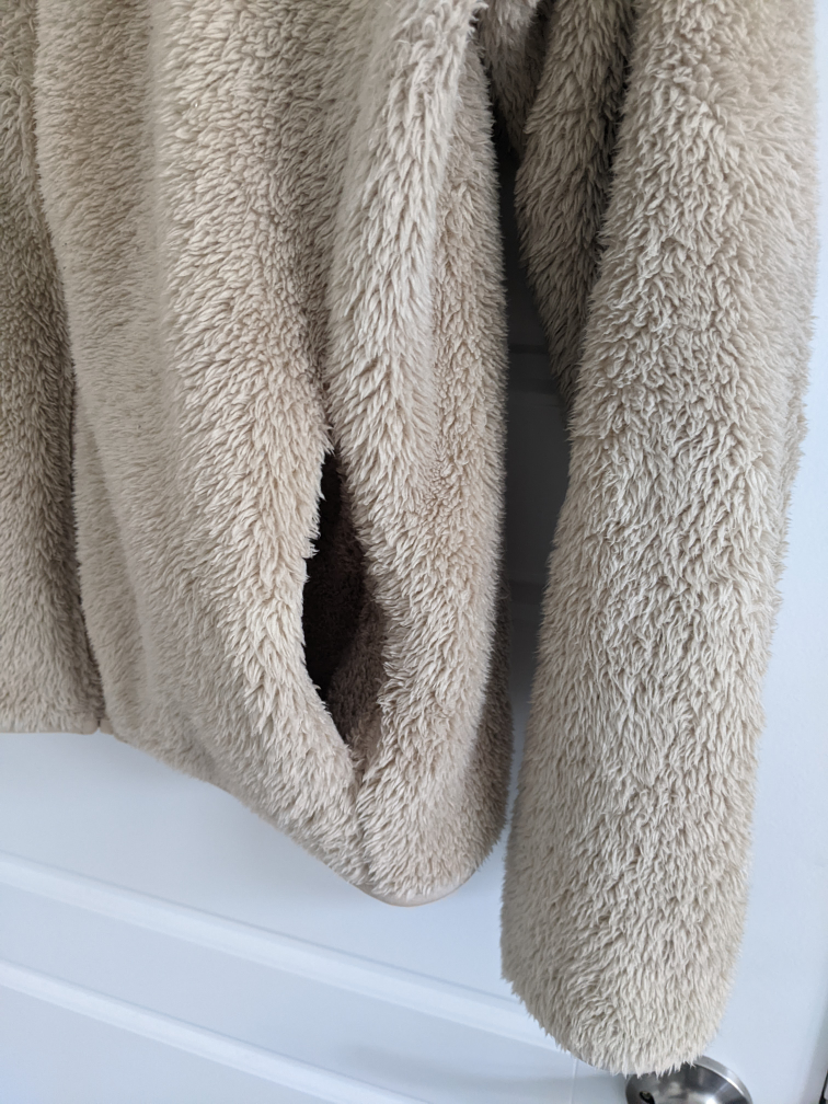 Uniqlo Women's Fleece image indicator(3)