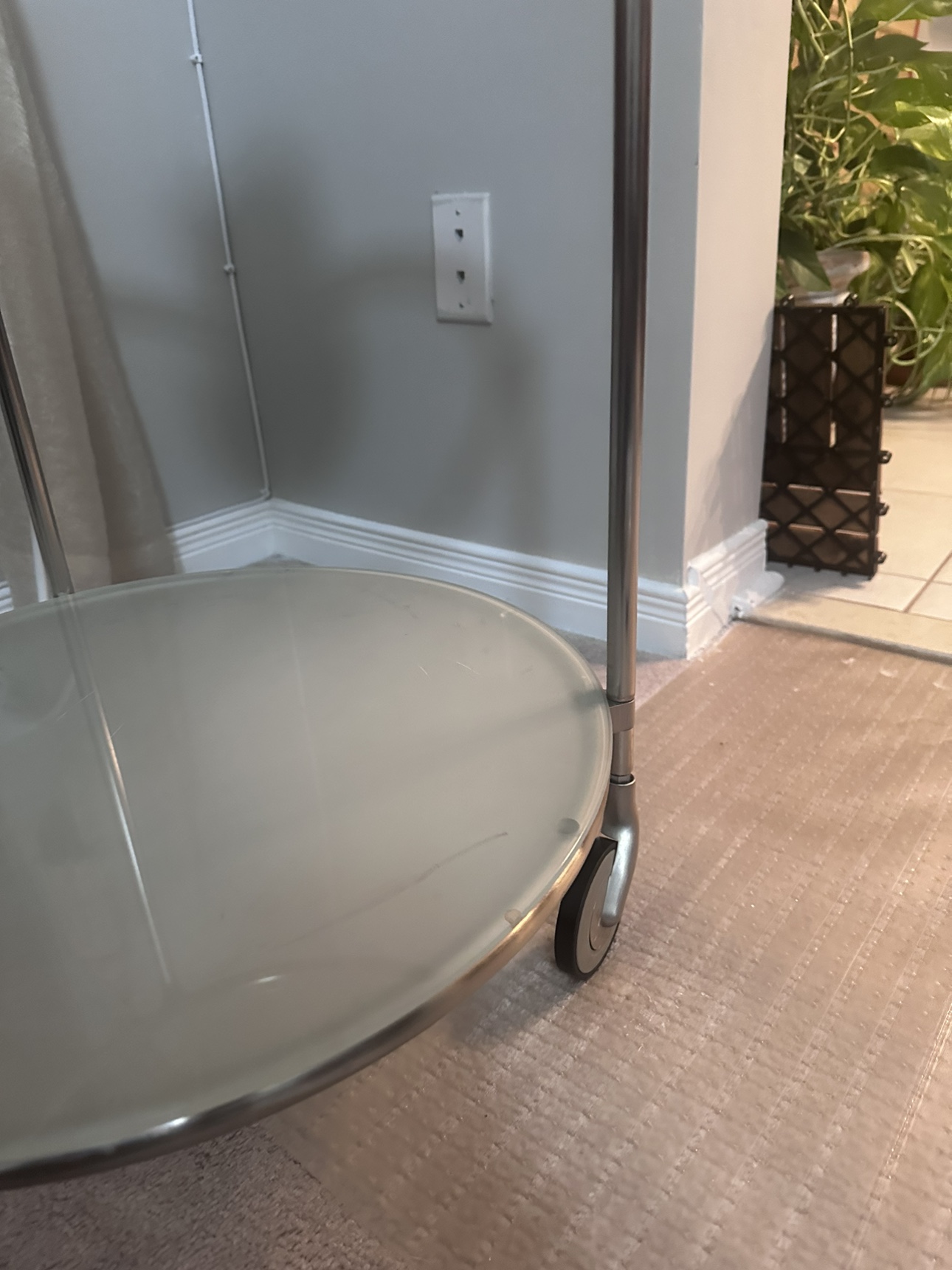 ikea table - photo 3