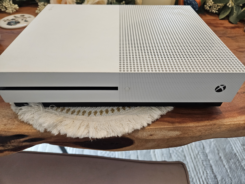 Xbox Series One 500gb Console  + 2 games - photo 5