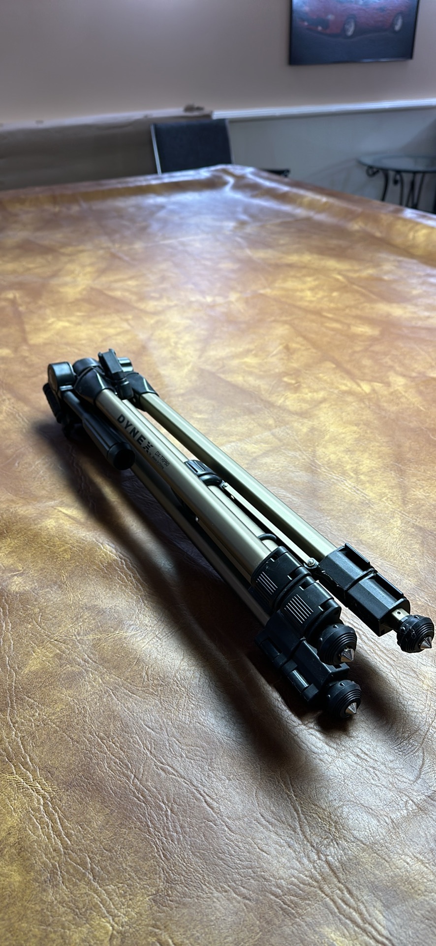 Dynex TRP60 tripod