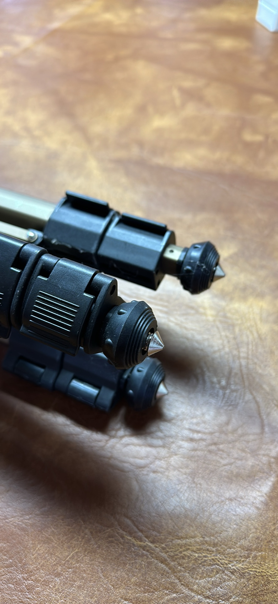 Dynex TRP60 tripod - photo 2