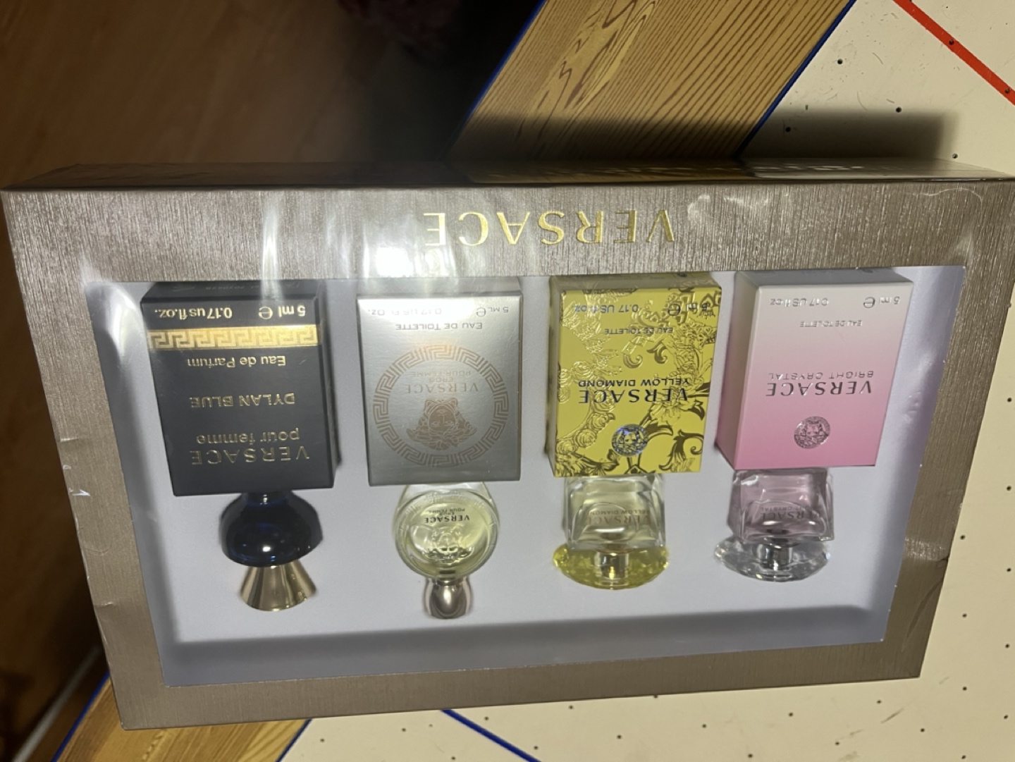 Mini perfume set thumbnail