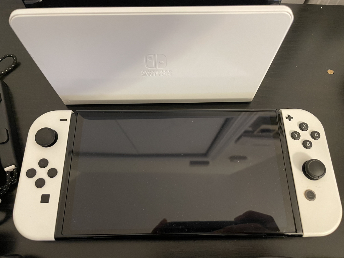 Nintendo Switch OLED White - photo 2