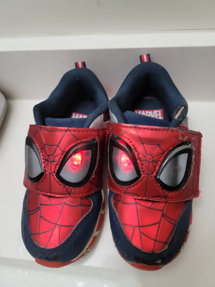 Free toddler spiderman light up shoes #freecycle