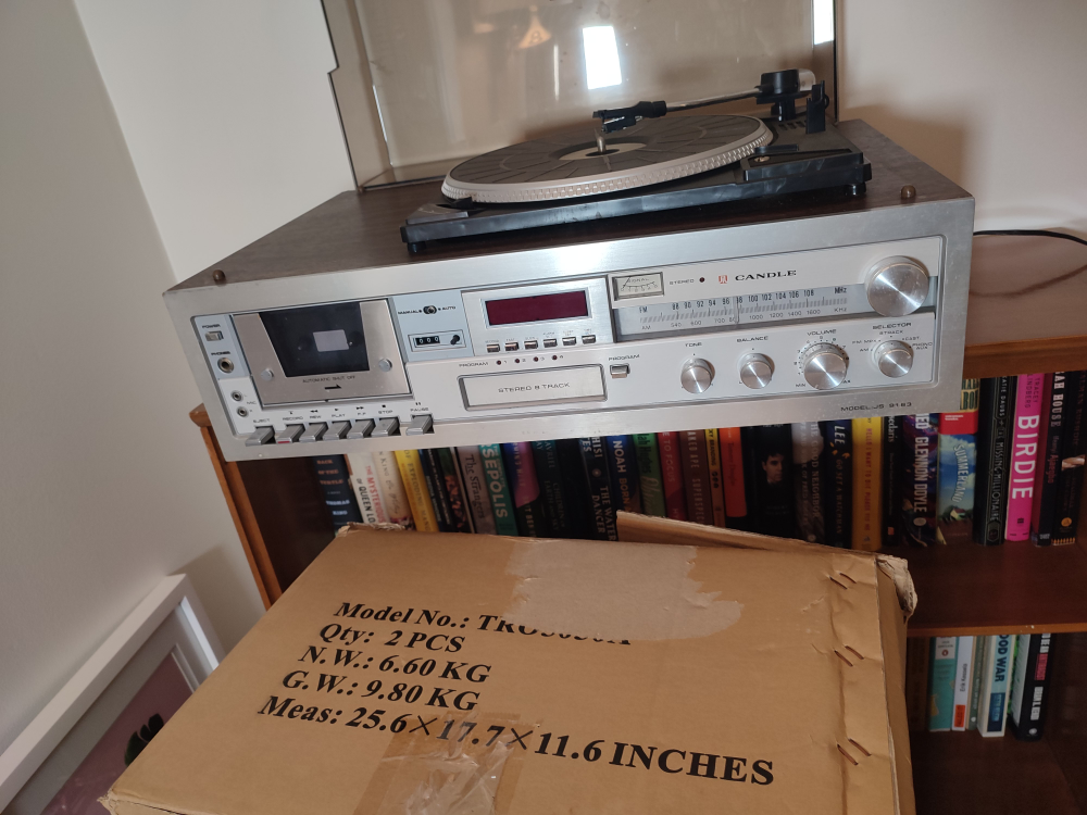 Vintage turntable record player - 1970s image indicator(3)