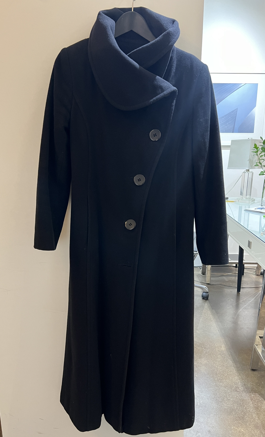 Gorgeous Lorne’s Black Winter Wool Coat