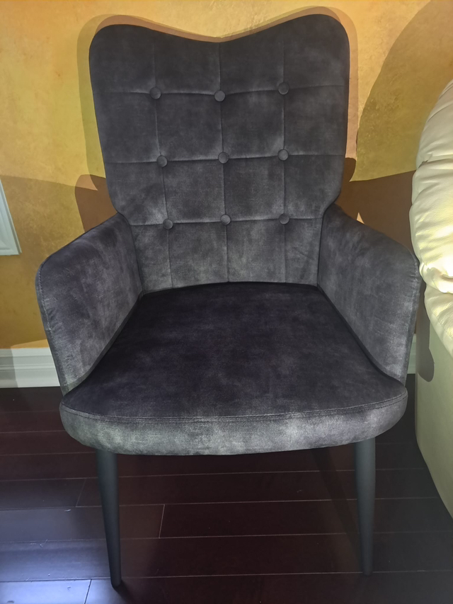 Dark Grey Accent Chair BRAND NEW - photo 4