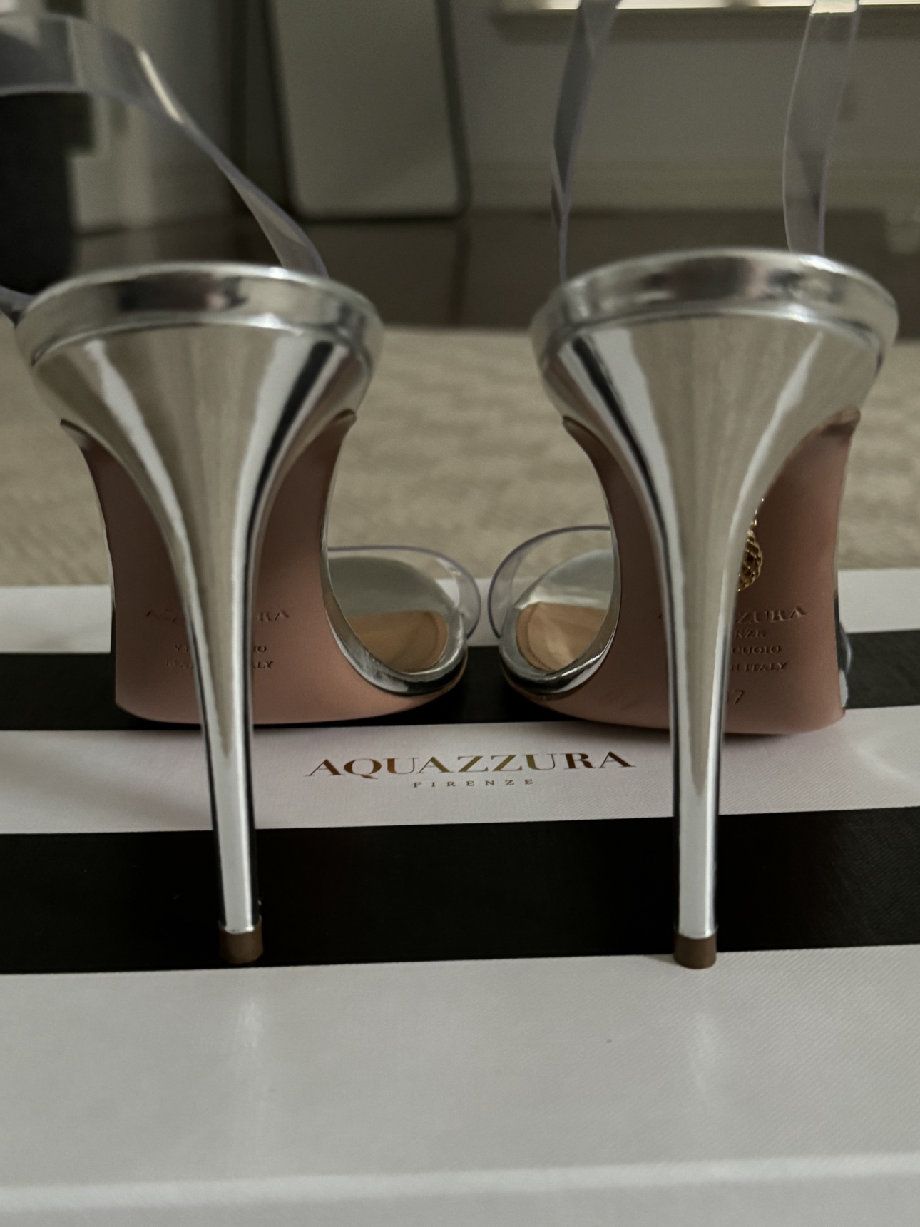 New Aquazzura so nude plexi sandal size 37 - photo 4