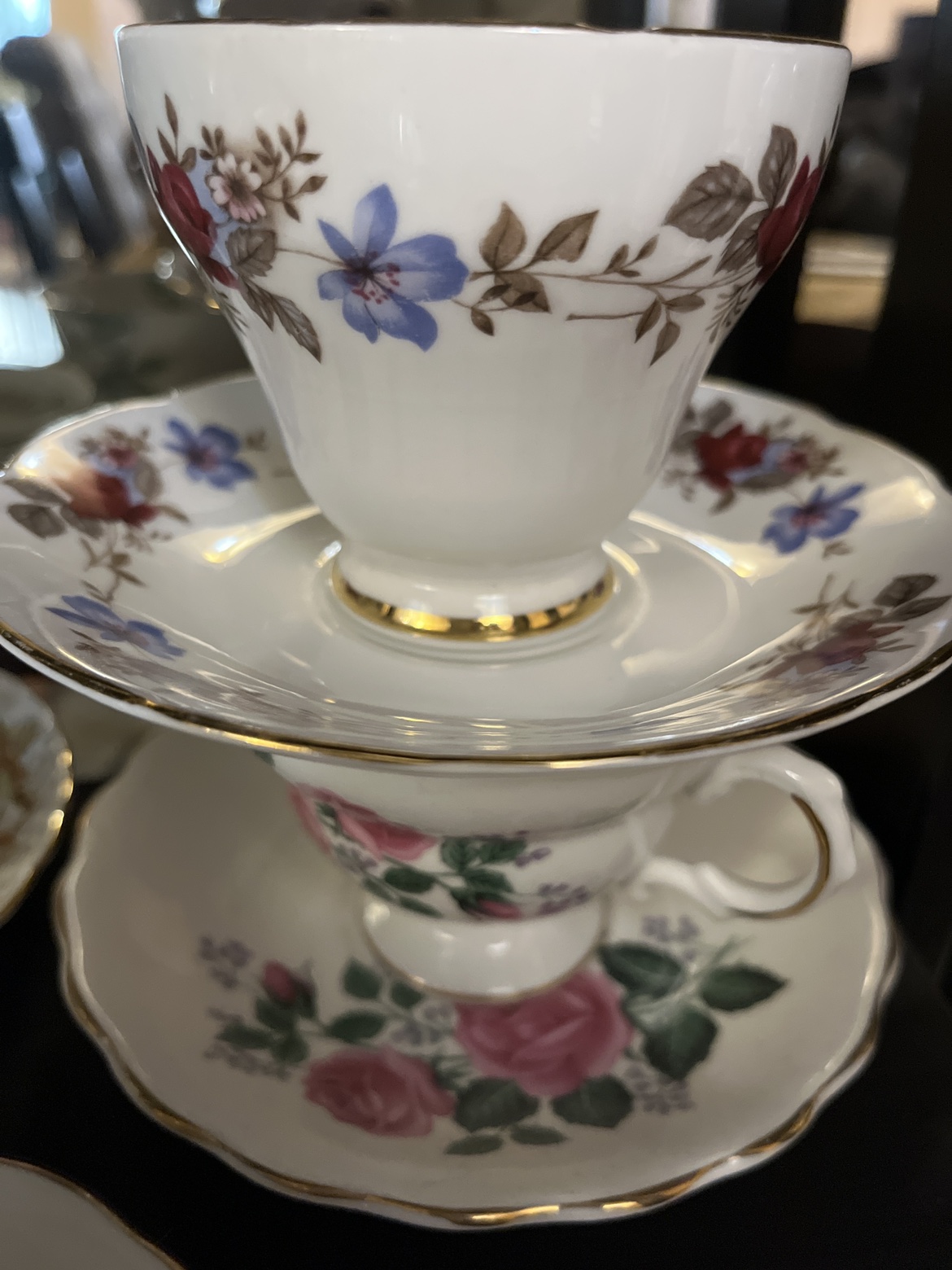 England born China 10 set Royal tea cop amd saucers - photo 5