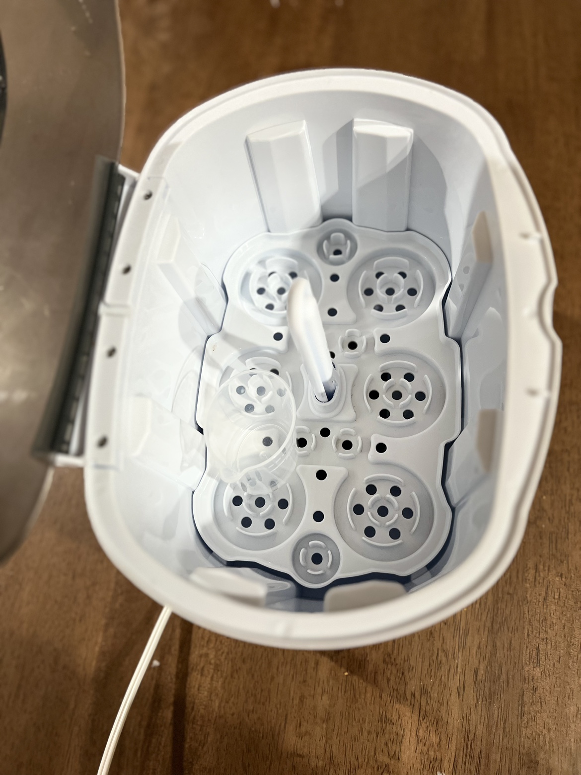 Baby bottle sterilizer - photo 2