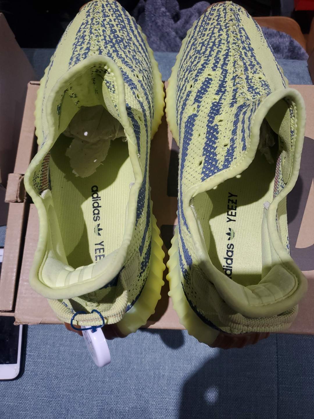 yeezy  350 semi frozen size 11 $450 - photo 2
