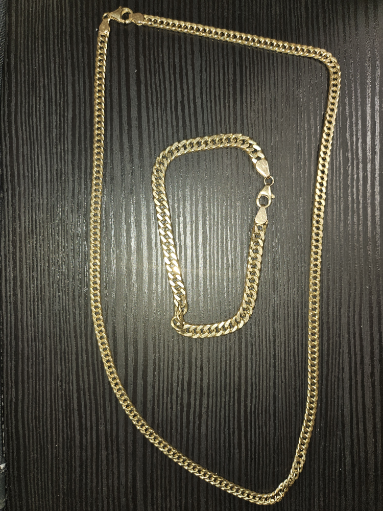 18k Karat Gold Necklace and Bracelet Set