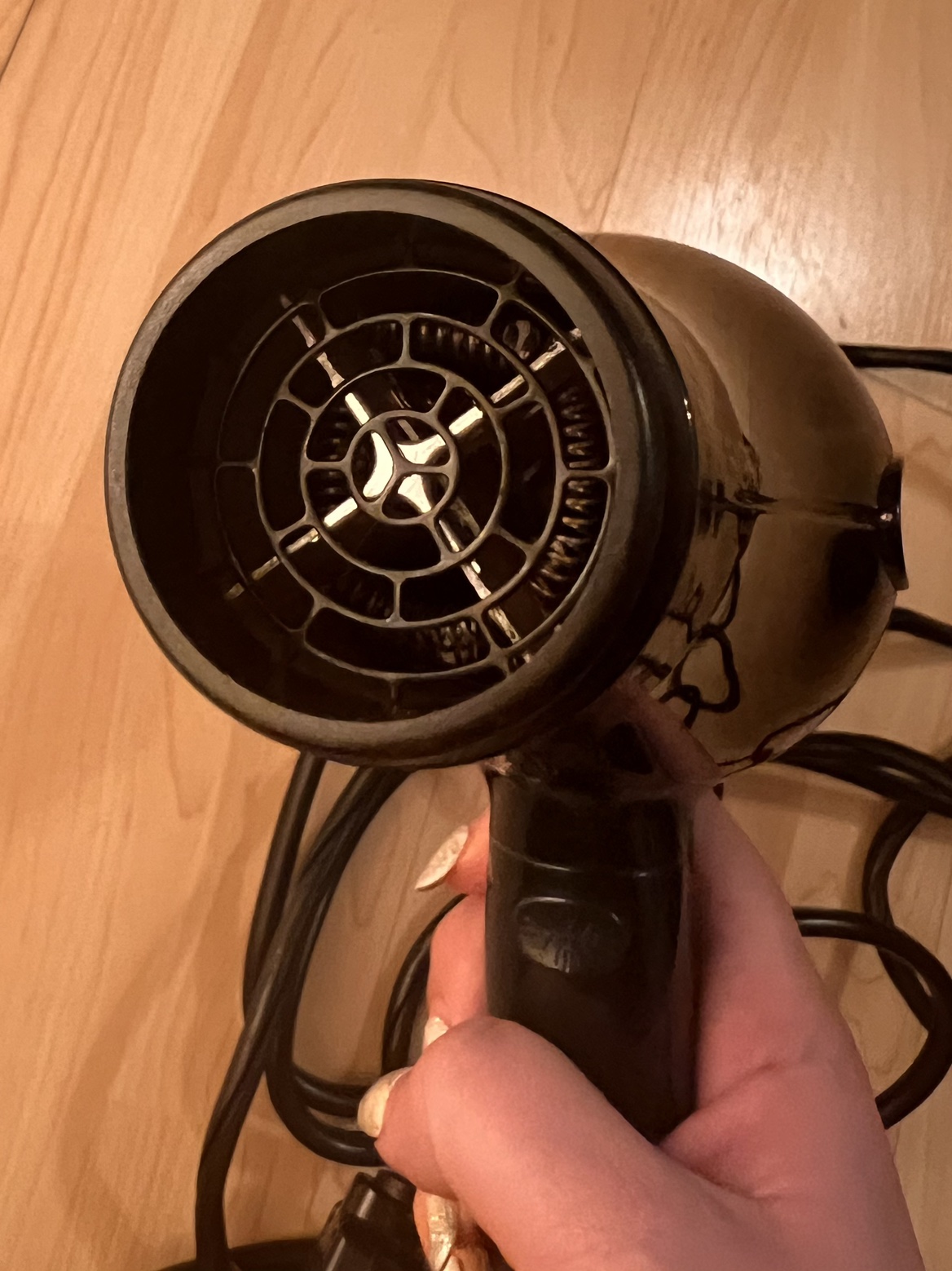 Croc blow dryer - excellent condition image indicator(4)