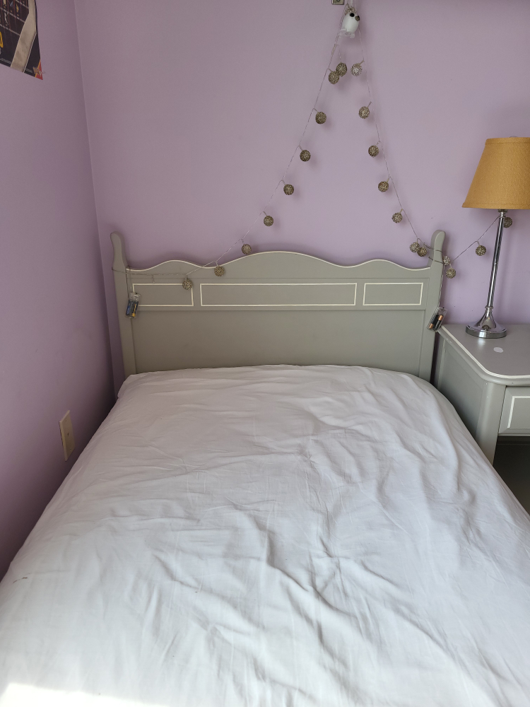 Twin bed with mattress - photo 3
