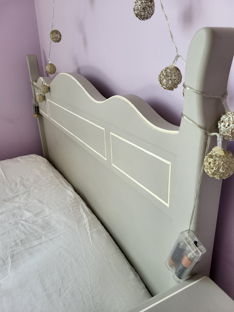 Twin bed with mattress