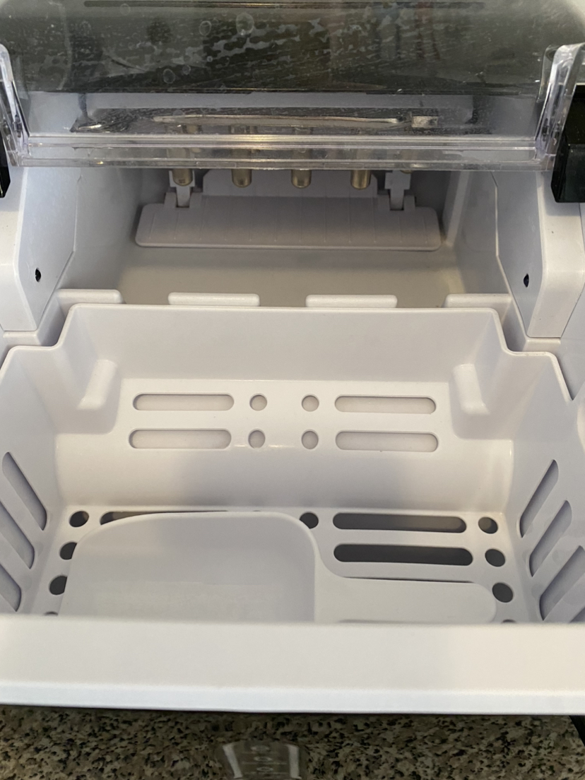 EUC Frigidaire Ice Maker Machine - photo 2
