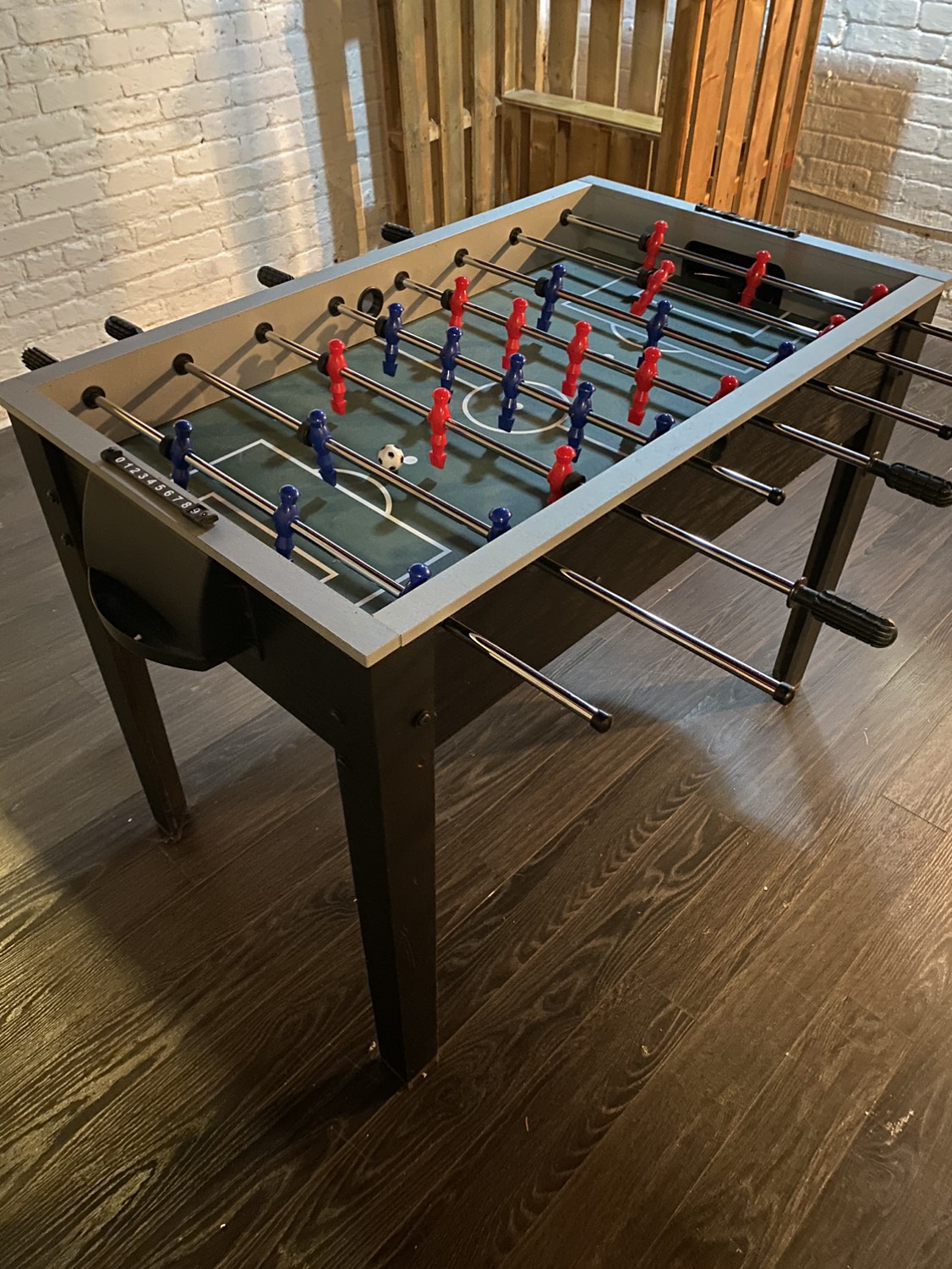 Foosball table / baby foot / soccer table