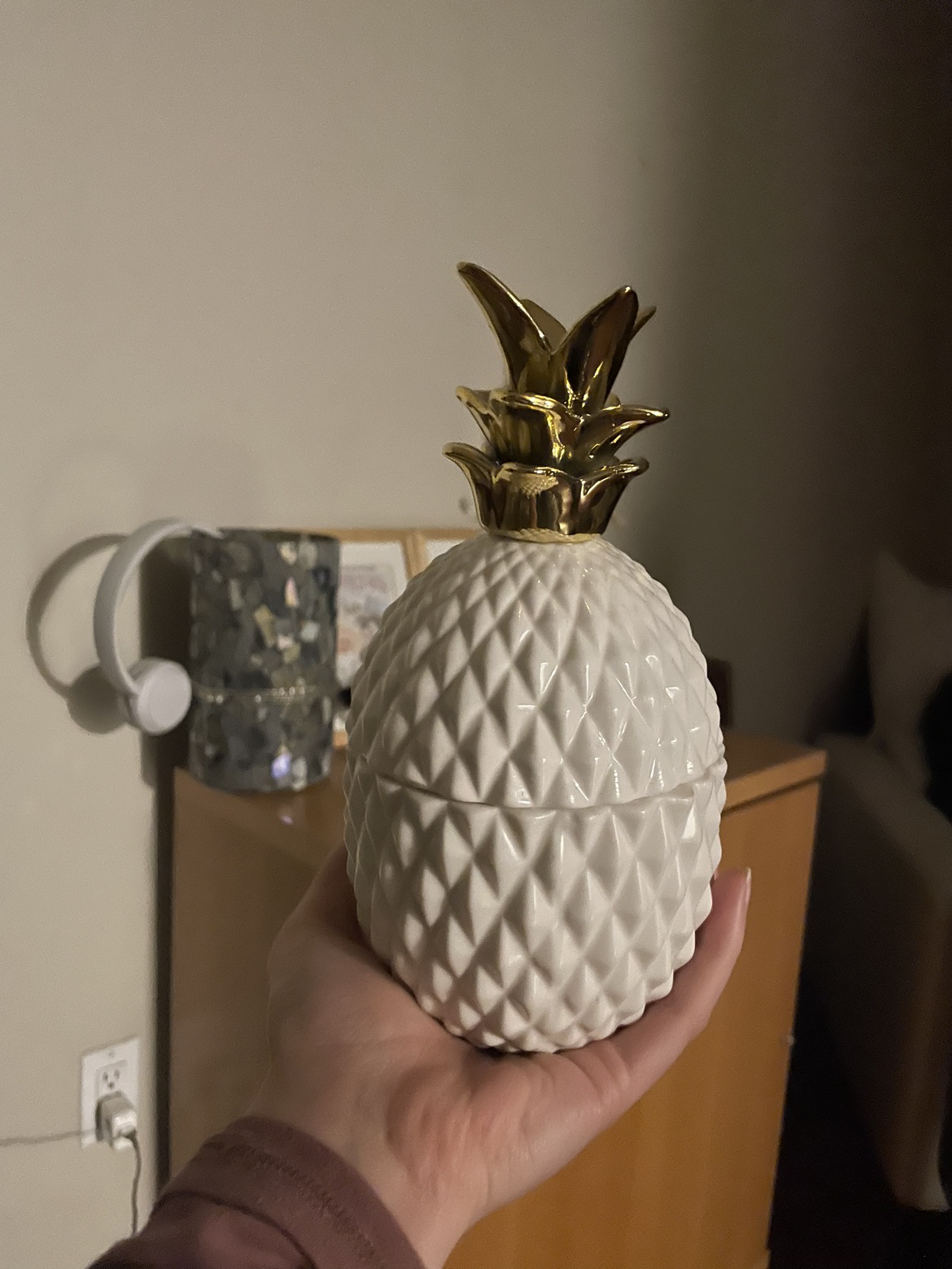 Ceramic pineapple vessel thumbnail